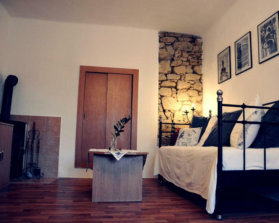 Apartmany Pod Putimskou Branou Písek Kültér fotó
